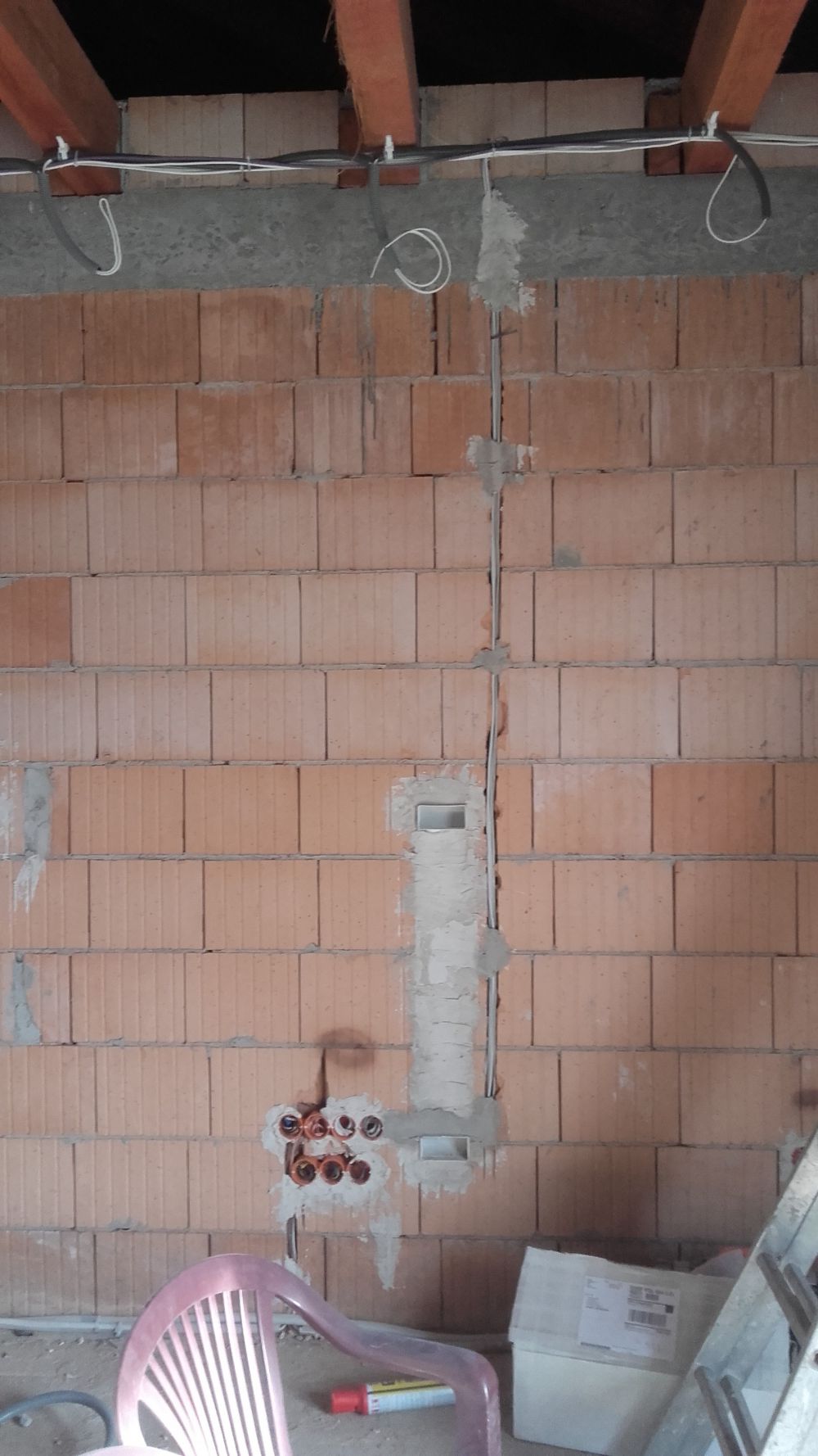 Instalacja RTV/SAT w salonie Instalacja RTV/SAT w salonie